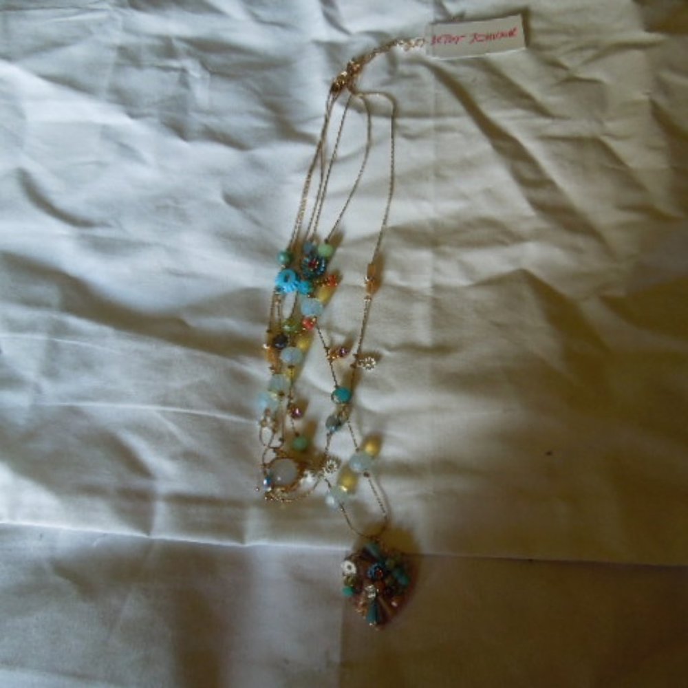 NWT Betsey Johnson Illusion Necklace W/Heart